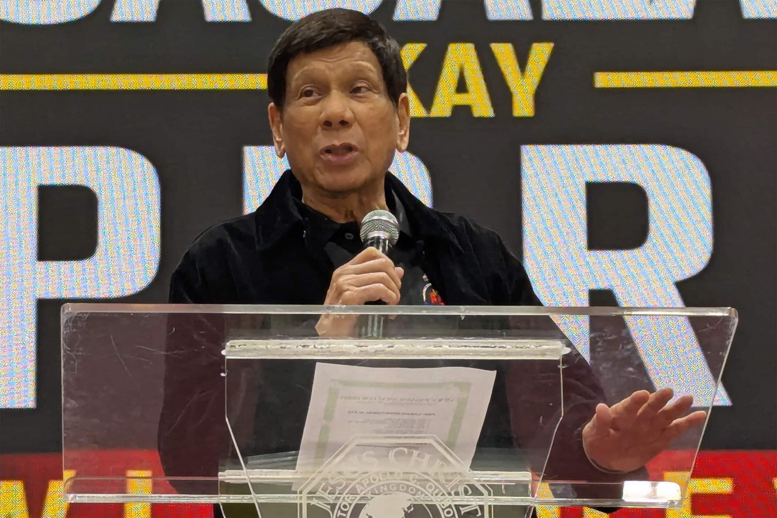 Duterte back in Manila from Hong Kong